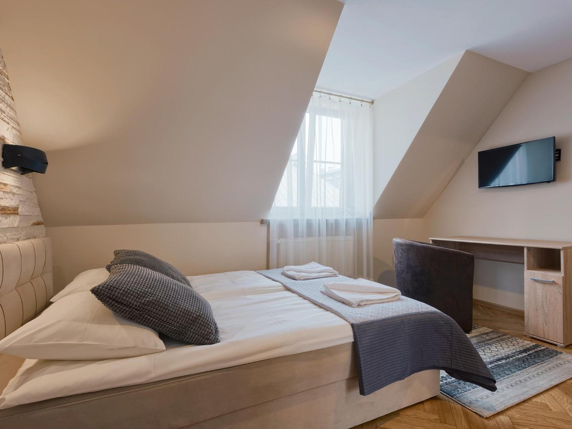 Around Market Square Apartments كراكوفيا المظهر الخارجي الصورة
