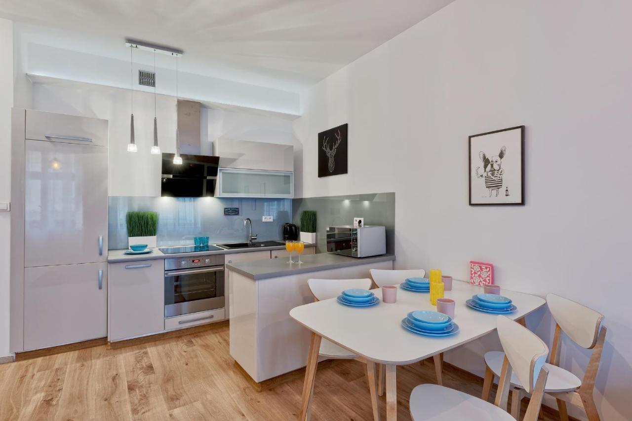 Around Market Square Apartments كراكوفيا المظهر الخارجي الصورة